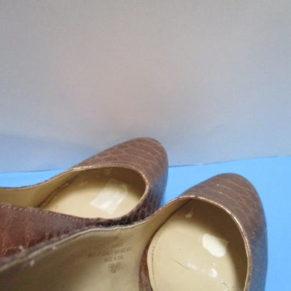 *Enzo Angiolini Copper Almond Toe Metallic Pumps - Picture 7 of 10